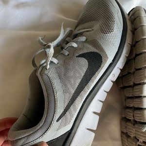 Nike free run shoes